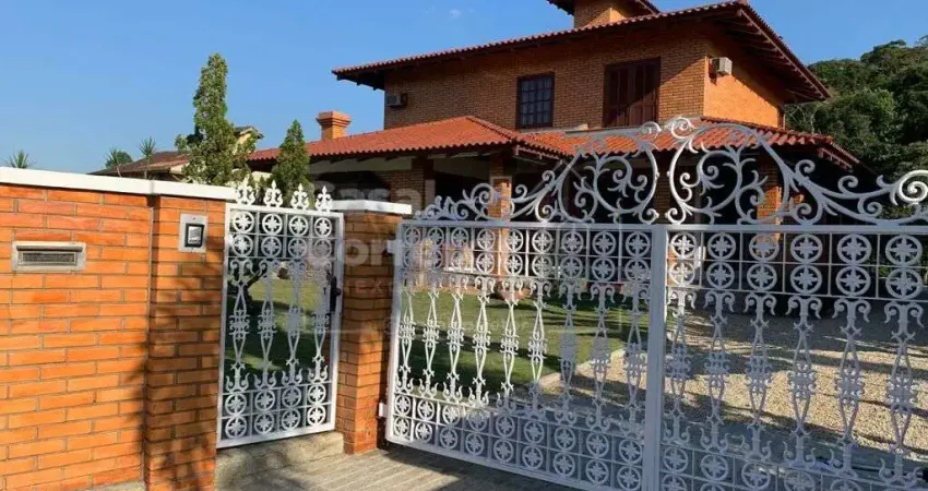 Casa com 4 quartos à venda no Centro, Guabiruba