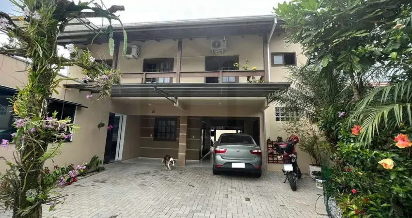 Casa com 3 quartos à venda no Limoeiro, Brusque 