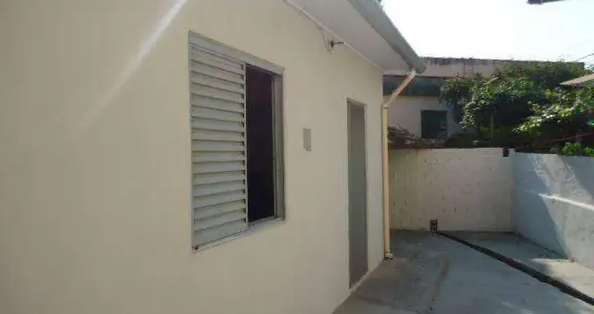 Casa com 1 dormitório para alugar, 40 m² por R$ 950,00/mês - Cerâmica - São Caetano do Sul/SP