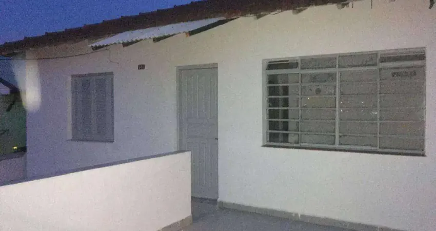 3 Casas para investimento ou 3 familias Vila Arapua perto da Escola
