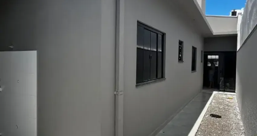 Casa com 3 quartos à venda no Conjunto Habitacional José Garcia Molina, Londrina 