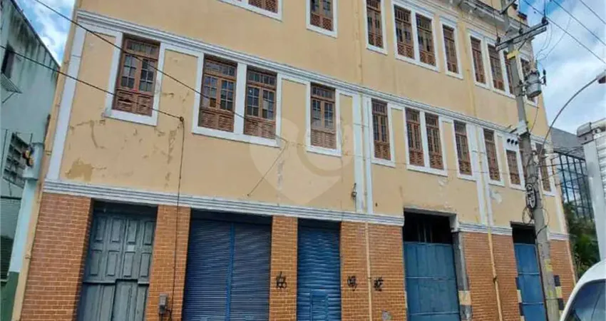 Galpão à venda ou para locação em São Cristóvão - RJ