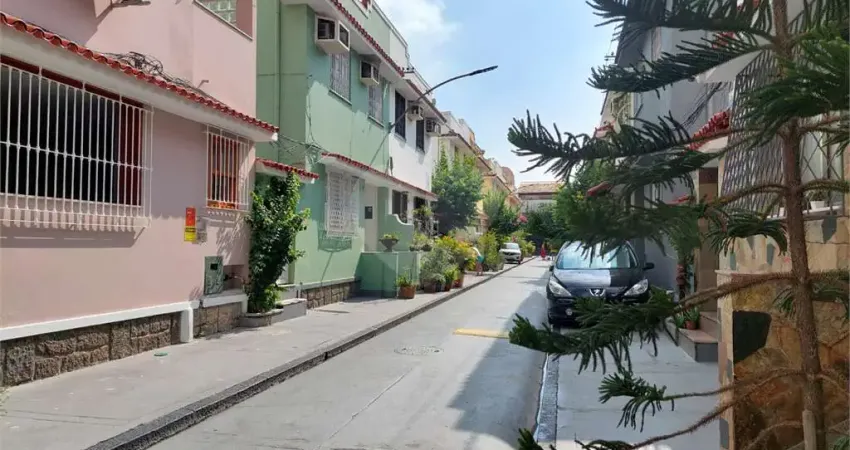 Casa de vila à venda com 3 quartos, sendo 1 suíte,  em tijuca, rio de janeiro - rj