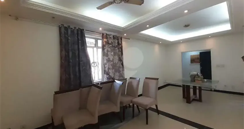 Apartamento à venda com 2 quartos no condomínio é, rio de janeiro - rj