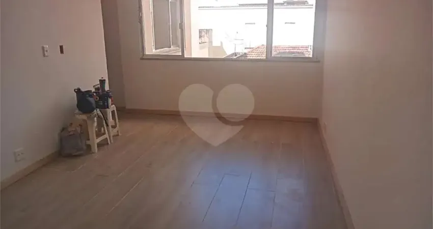 Apartamento com 2 quartos para locação em Tijuca - RJ
