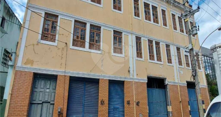 Galpão à venda ou para locação em São Cristóvão - RJ