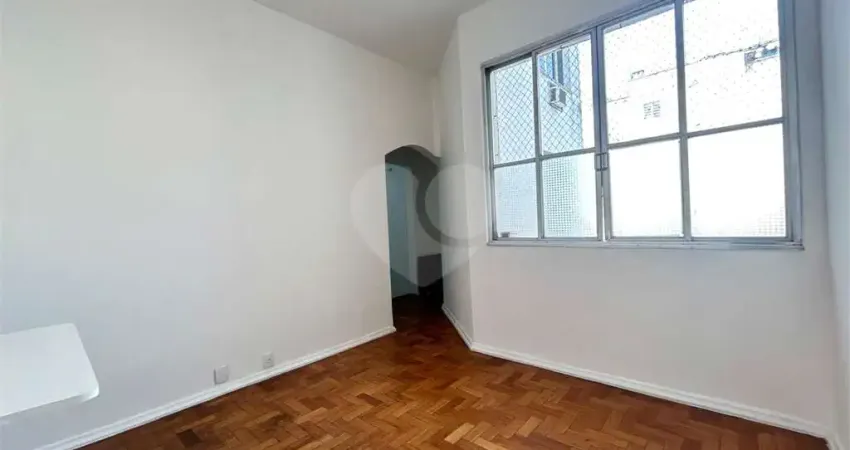 Apartamento à venda com 1 quarto no condomínio Edificio Berêngo, Rio de Janeiro - RJ