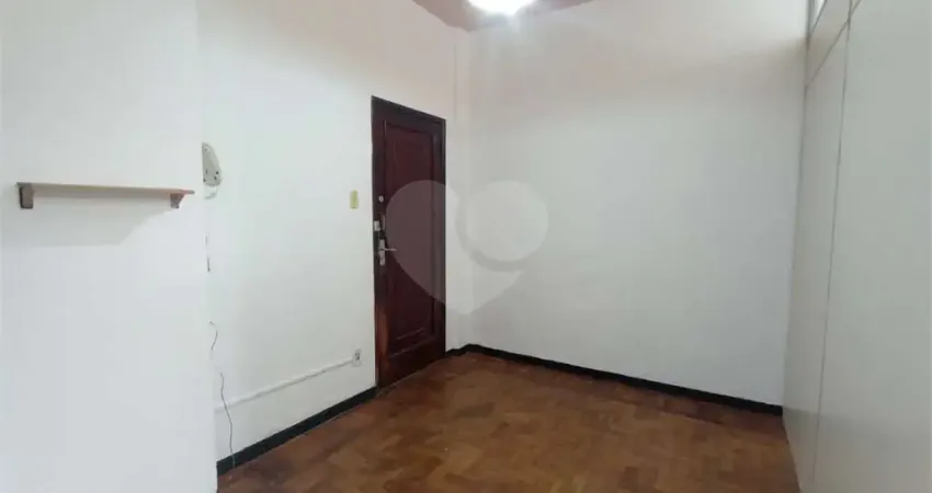 Apartamento à venda com 1 quarto no condomínio edifício cesar thomé, rio de janeiro - rj
