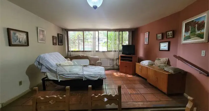 Casa à venda com 4 quartos, sendo 2 suítes, em tijuca, rio de janeiro - rj