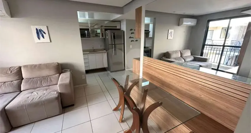 Apartamento à venda com 2 quartos, sendo 1 suíte, no condomínio Friends Residencial, Rio de Janeiro - RJ