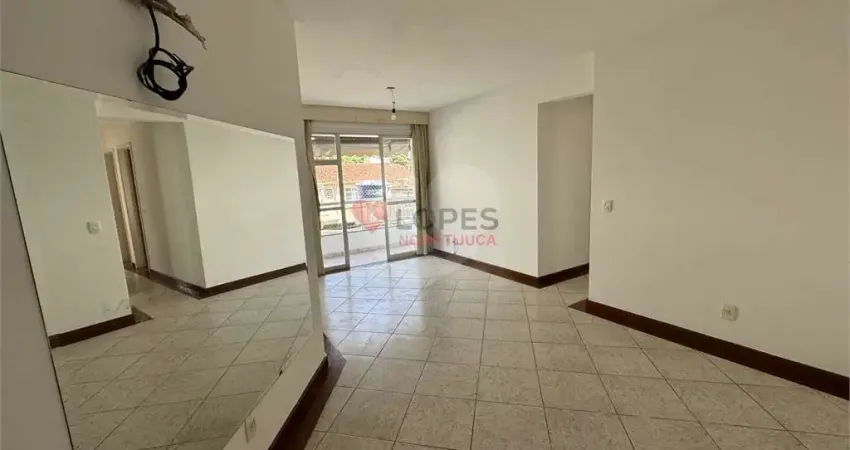 Apartamento com 3 quartos à venda na Júlio Furtado, --, Grajaú, Rio de Janeiro