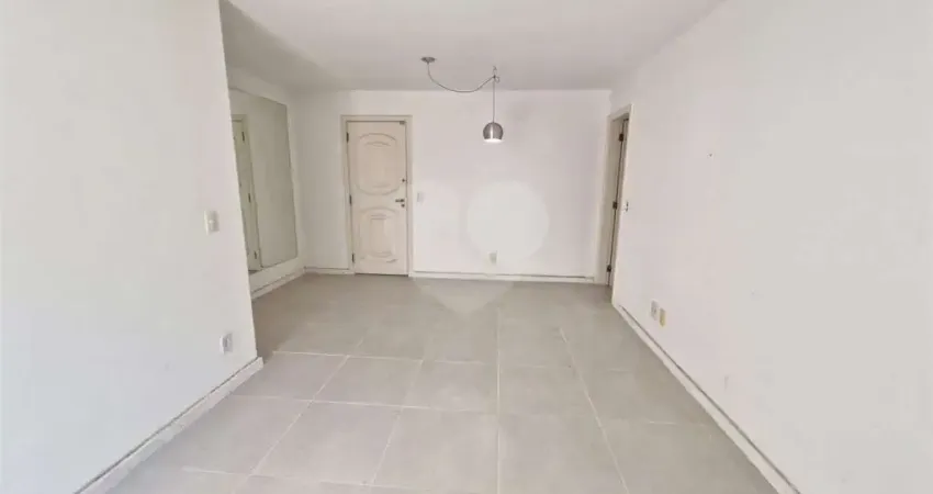 Apartamento à venda com 2 quartos, sendo 1 suíte, no condomínio edifício 'residencial itacuruçá', rio de janeiro - rj