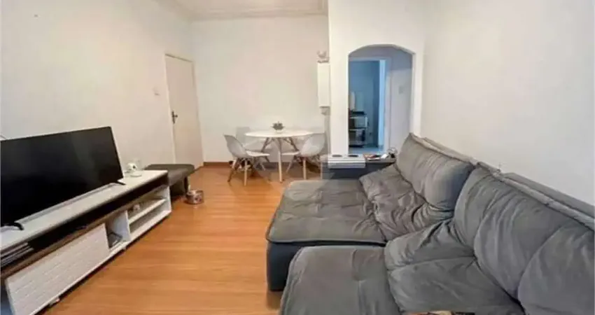 Apartamento à venda com 3 quartos no condomínio Edifício Azevedo Pio, Rio de Janeiro - RJ