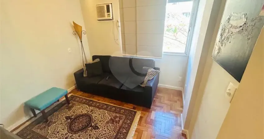 Apartamento à venda com 3 quartos, sendo 1 suíte, no condomínio Santo Afonso., Rio de Janeiro - RJ