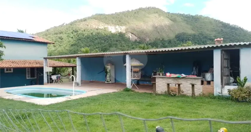 Sítio à venda com 4 quartos, sendo 3 suítes, em caxito, maricá - rj