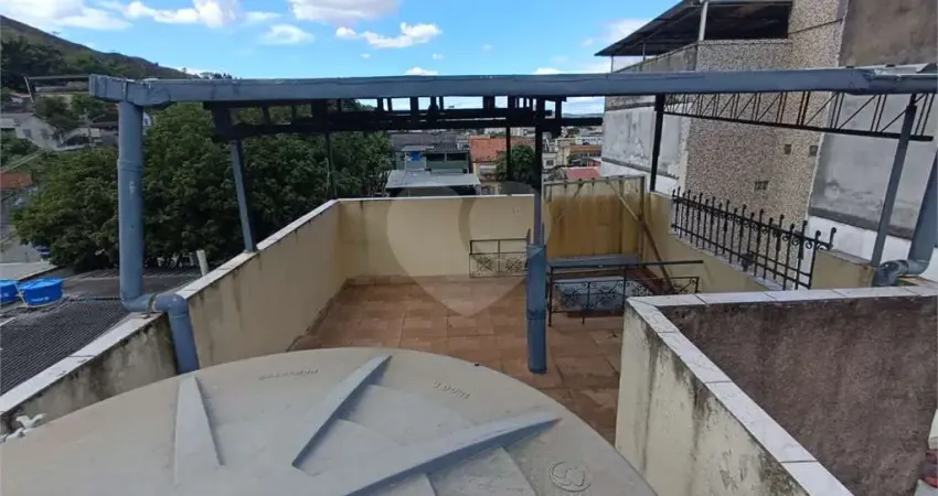 Casa de vila à venda com 4 quartos em piedade, rio de janeiro - rj
