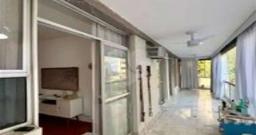 Apartamento à venda com 3 quartos, sendo 1 suíte, no condomínio do edifício varandas do humaitá, rio de janeiro - rj