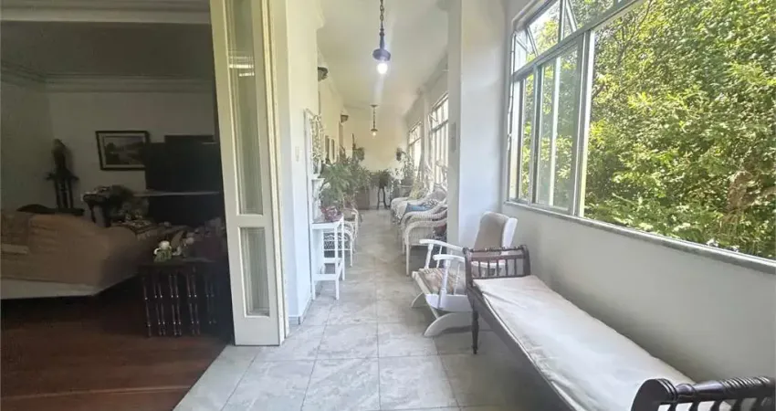 Apartamento à venda com 4 quartos, sendo 2 suítes, no condomínio edifício barão de laguna, rio de janeiro - rj