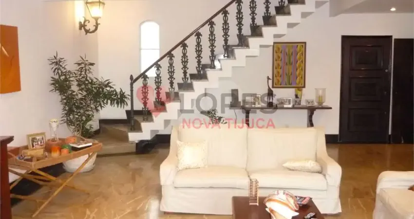 Cobertura à venda com 5 quartos, sendo 2 suítes, no condomínio edifício são joão bosco, rio de janeiro - rj