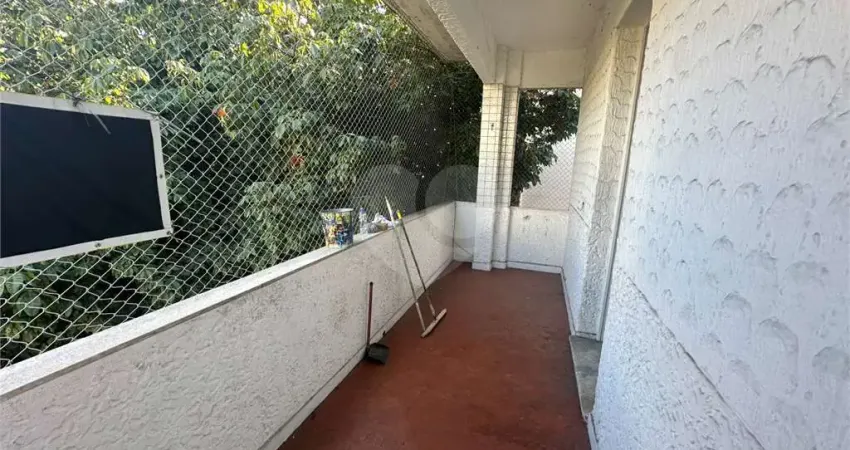 Apartamento para alugar com 3 quartos, sendo 1 suíte, no condomínio gonçalves crespo, rio de janeiro - rj