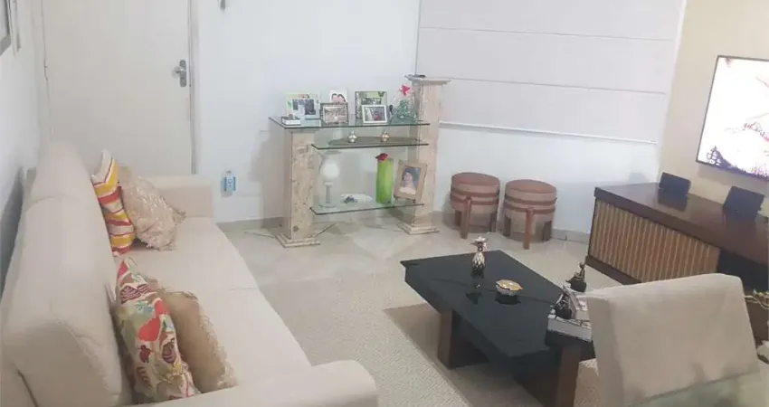 Apartamento à venda com 2 quartos no condomínio ....., Rio de Janeiro - RJ