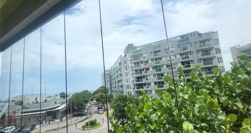 Apartamento à venda com 2 quartos, sendo 1 suíte, no condomínio Drive, Rio de Janeiro - RJ