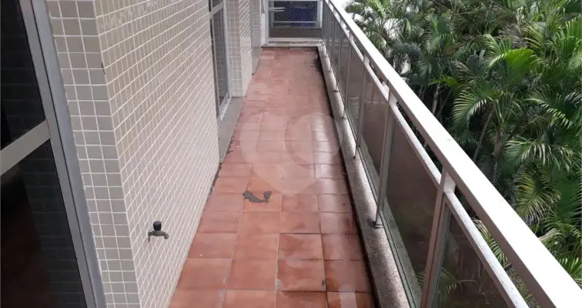 Apartamento à venda com 3 quartos, sendo 1 suíte, no condomínio Do Edificio Ilana, Rio de Janeiro - RJ