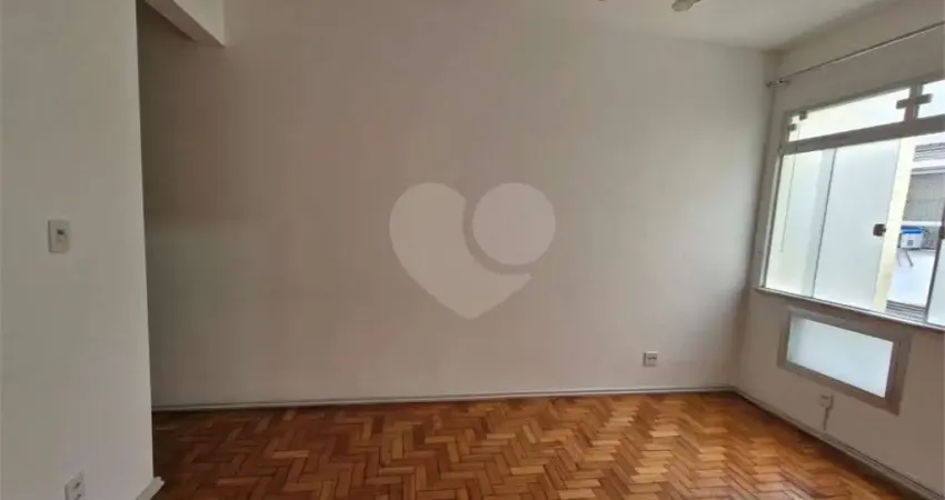 Apartamento à venda com 2 quartos no condomínio Arthur Bernardes, Rio de Janeiro - RJ