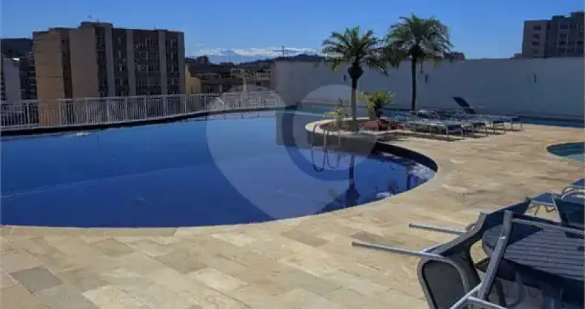 Apartamento para alugar com 2 quartos, sendo 1 suíte, no condomínio Villa Carioca, Rio de Janeiro - RJ