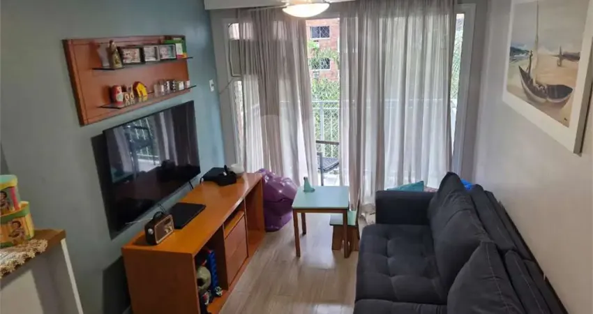 Apartamento à venda com 3 quartos, sendo 1 suíte, no condomínio Cores da Lapa, Rio de Janeiro - RJ