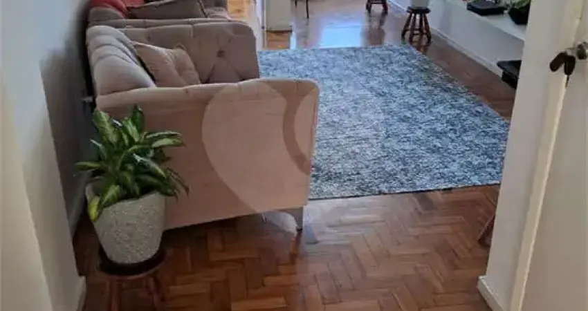 Apartamento à venda com 2 quartos no condomínio Edifício Fred Lowndes, Rio de Janeiro - RJ