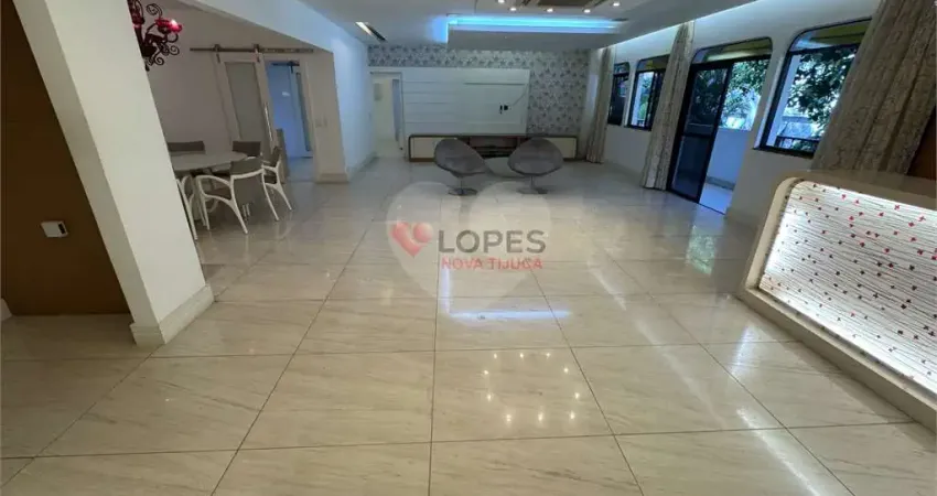 Apartamento com 4 quartos à venda ou para locação em Tijuca - RJ