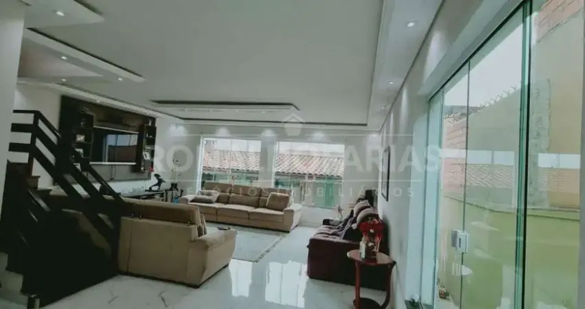 Casa a venda na cidade dutra com 250m² de área construída, com 3 dormitórios e uma suíte