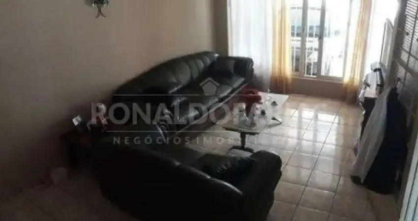 SOBRADO A VENDA NA AV. ATLANTICA OTIMO PARA PONTO COMERCIAL