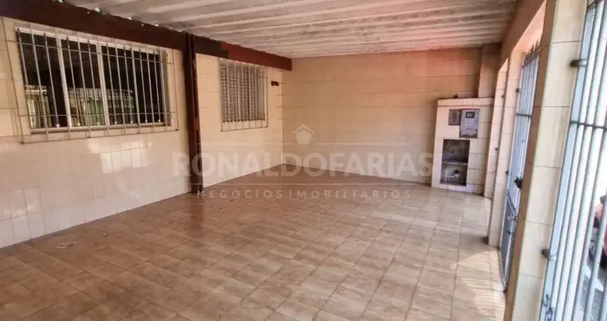 Casa para Locação Jardim Colonial 2 quartos com 3 vagas e edicula com quarto e banheiro