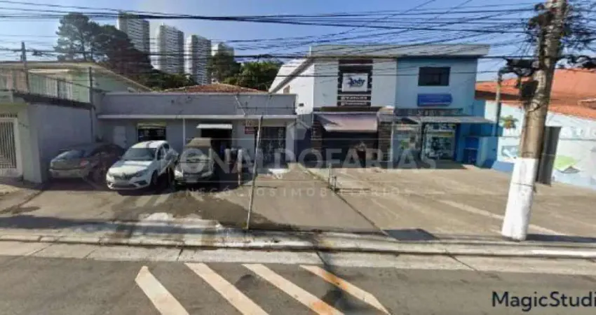 Predio comercial a Venda com 3 lojas e uma casa no fundo Regao da Cidade Dutra