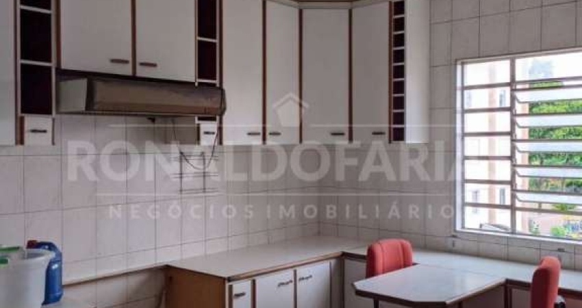 Sobrado a venda com 03 dormitórios sendo 01 suíte no Jardim Marajoara