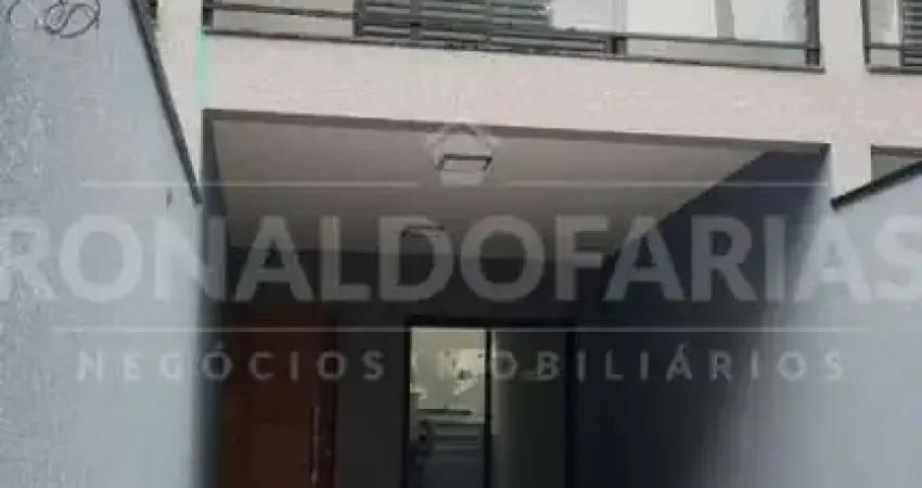 Sobrado a venda com 03 dormitórios sendo 01 suíte na região da Cidade Ademar