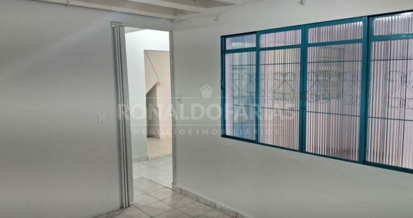 Sobrado geminado à venda com 2 dormitórios na região do Grajaú.