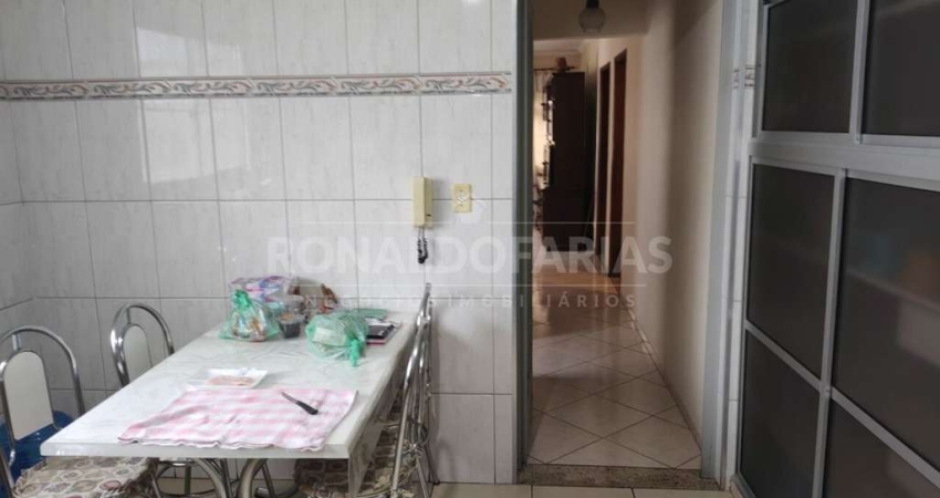 Casa térrea a venda com 120m² ,02 dormitórios na região da Cidade Ademar