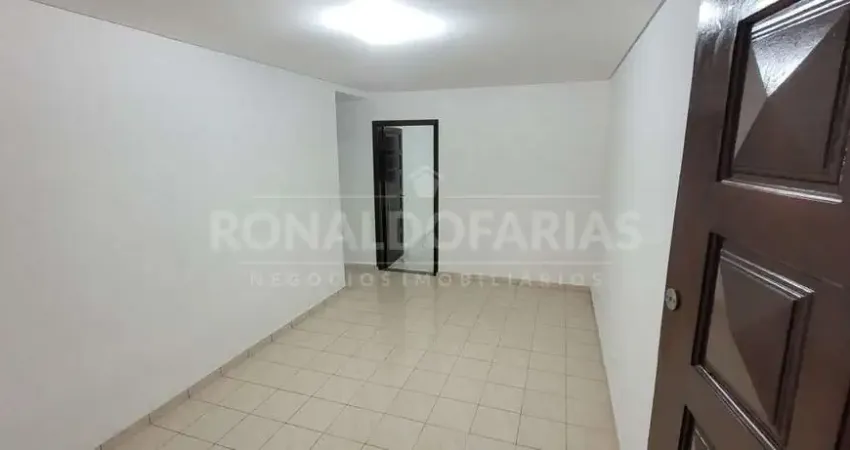 Casa térrea para locação com 02 dormitórios na região do socorro