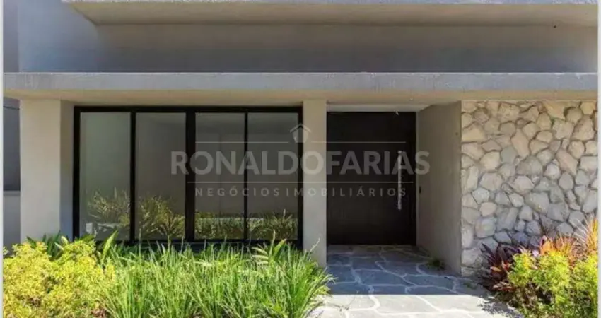 Casa à Venda em Chácara Santo Antônio com 4 Suítes 6 Vagas de Garagem