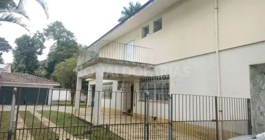 Sobrado para  locação com 1320 m com 446 ac.