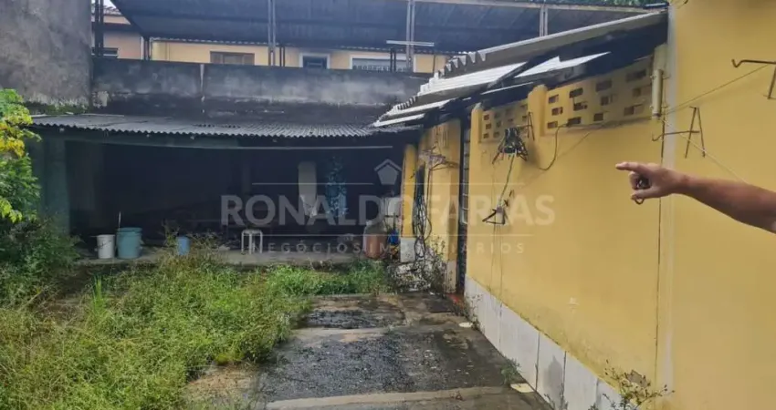 CASA TERREA EM INTERLAGOS A VENDA, 3 DORMITORIOS 8 VAGAS  NO JARDIM SUZANA