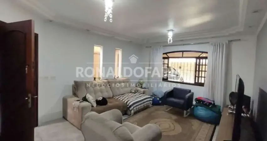 Casa a venda no bairro de interlagos com 3 dormitórios 1 suíte 3 vagas de garagem