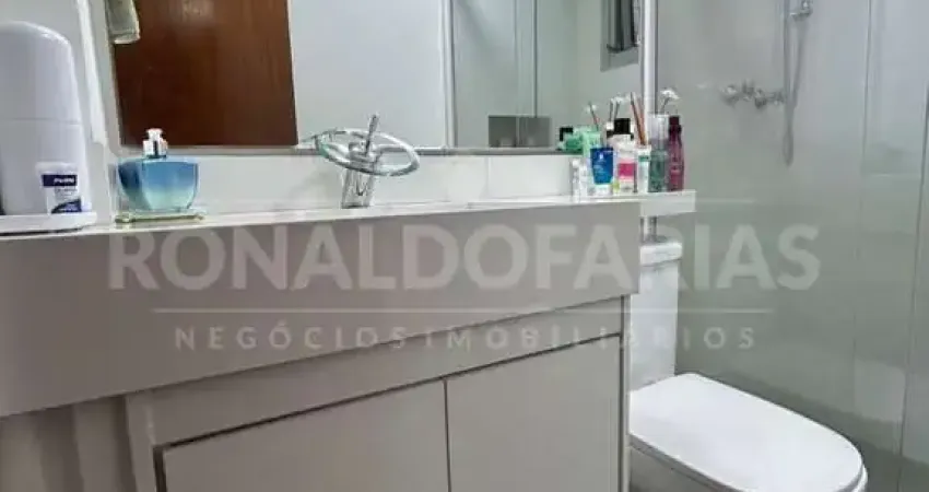 Otimo Apartamento com 03 dormitórios, sendo 01 suite, 01 vaga , Rua Socrates, Proximo do Acesso P E