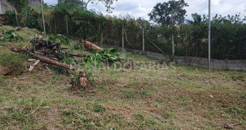 VENDE SE UM TERRENO DE 420 METROS COM DOCUMENTAÇÃO OK,  EM PARELHEIROS