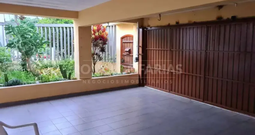 Casa Térrea  a venda em Interlagos com 4 dormes 3 vagas
