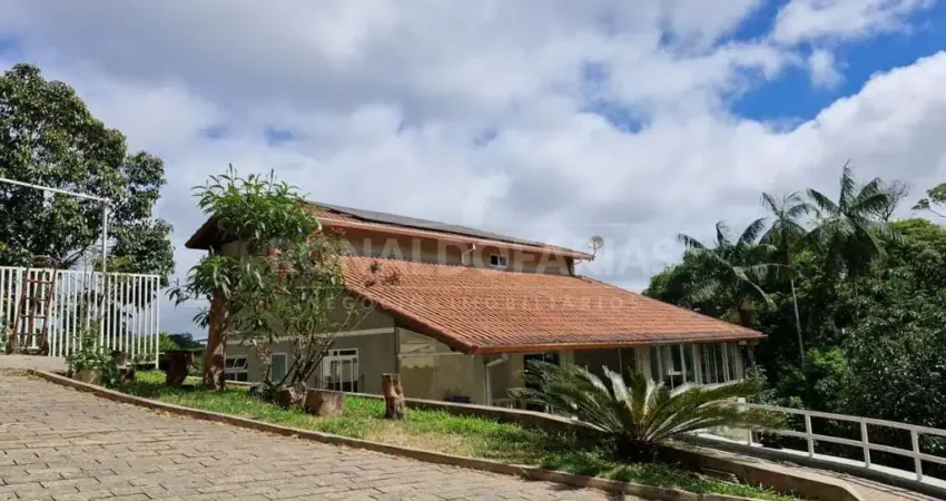 Casa Rerra a venda em condomínio fechado com 4 dormitórios