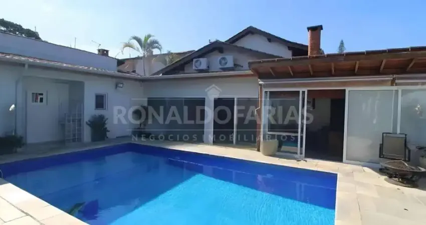 Casa à Venda em Interlagos Área Nobre 3 Dormitórios 1 Suíte e 4 Vagas de Garagem